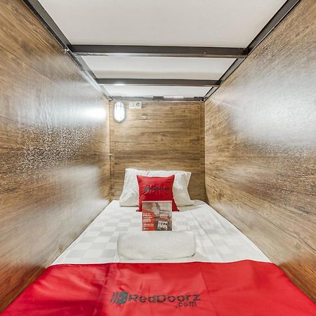 Reddoorz Hostel @ Feliz Noche Cengkareng Jakarta Eksteriør bilde