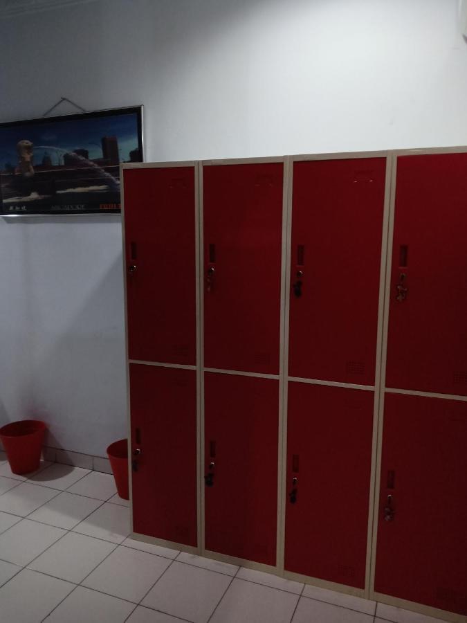 Reddoorz Hostel @ Feliz Noche Cengkareng Jakarta Eksteriør bilde